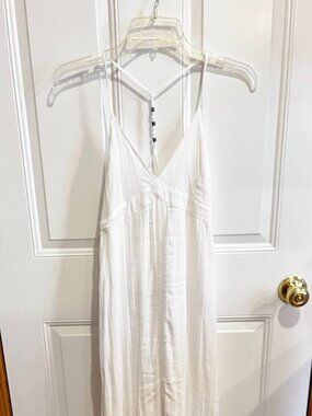 Aerie Front Slit White Maxi Dress Size S/P  EUC